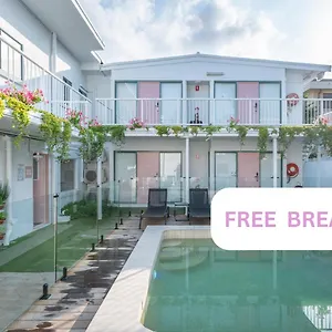  Hostel Surf Boutique Backpackers - Free Breakfast